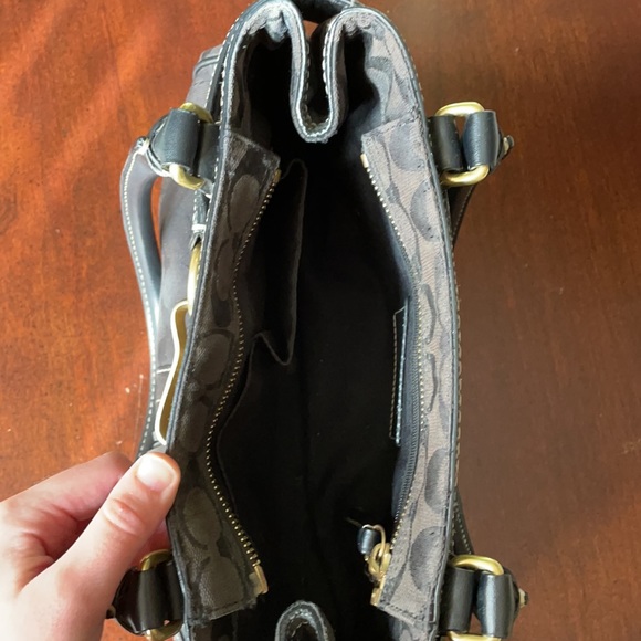 Authentic Coach Hampton Signature Tote Carryall - Picture 3 of 9